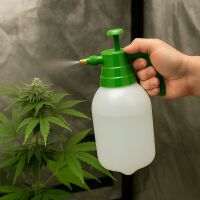 3-Liter Pressure Sprayer – Plant Watering Spray Bottle